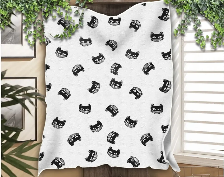 Cute Black Cat Pattern Fleece Blanket #Halloween