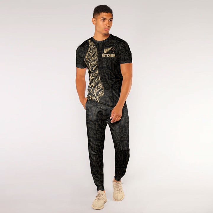 LoveNewZealand Clothing - New Zealand Aotearoa Maori Silver Fern - Gold Version T-Shirt and Jogger Pants A7 | LoveNewZealand