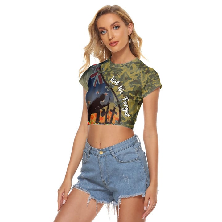 Love New Zealand Clothing - Anzac Day Camouflage Soldier New Zealand - Women's Raglan Cropped T-shirt A95 | Love New Zealand