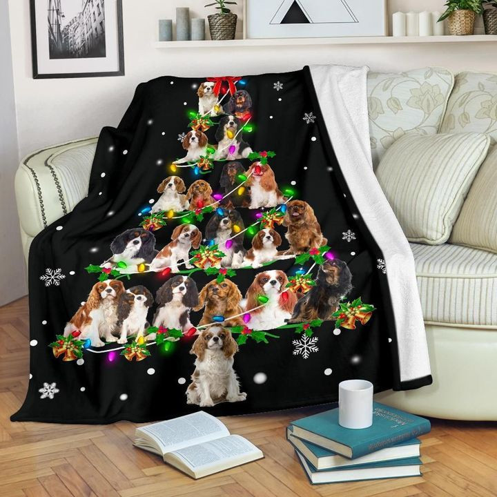 Cavalier King Charles Spaniel Arrange In Christmas Tree Fleece Sherpa Throw Blanket