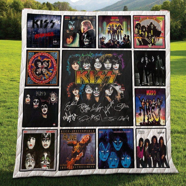 Kiss 3D Customized Quilt Blanket Size Single, Twin, Full, Queen, King, Super King  