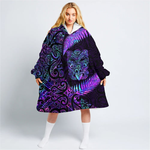 Paua Shell Maori Whakairo Purple Circle Style Aotearoa Unisex oversized wearable blanket BeeBuble