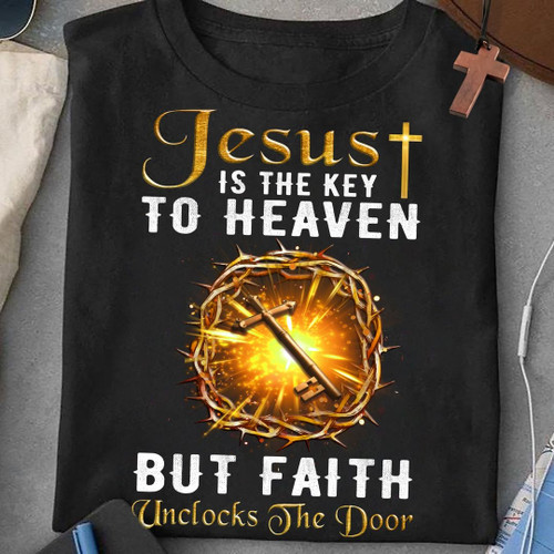 Jesus is the key to heaven Tshirt 
