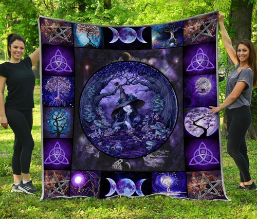  Lovely witch Quilt