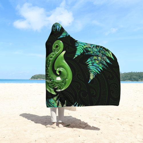 Beebuble New Zealand Maori Manaia Paua Shell D Over Printed Unisex Hooded Blanket ML MH