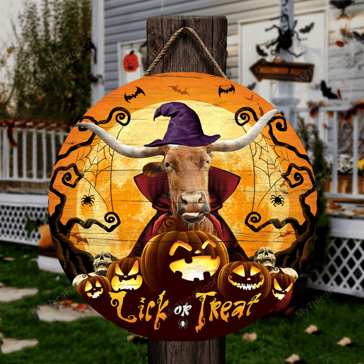 TX Longhorn Cattle Lovers Lick Or Treat Round Wooden Sign 12" x 12"
