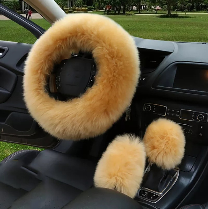 Sheepskin Auto Plush Warm Fluffy Fuzzy Steering Wheel Cover