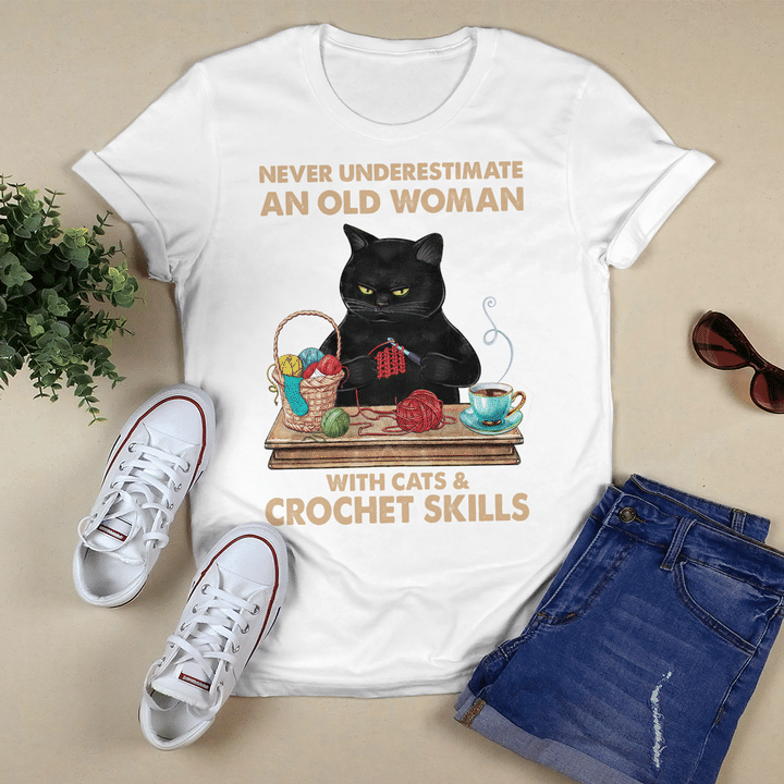Never Underestimate an Old Woman with Cats and Crochet Skills Crc