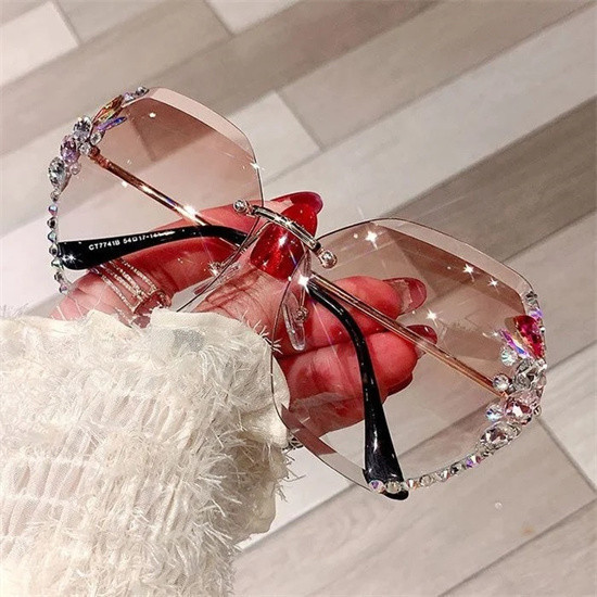 🔥Hot Summer Sale🔥Women Diamond Sunglasses