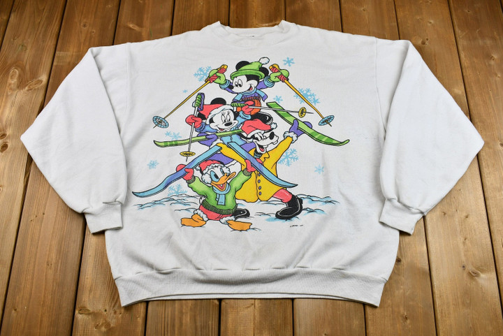 Vintage 1980s Skiing Mickey Mouse Friends Graphic Crewneck  Goofy  Donald Duck  Minnie Mouse  Vintage Athleisure  Disney