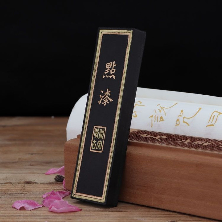 Chinese Traditional Sumi-E Ink Stick Solid ink Anhui oldhukaiwen Hui Mo calligraphy ink pine-soot Sumi ink Dian Qi Song Yan