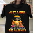 Just A Girl Who Love Dachshund And Halloween T-Shirt