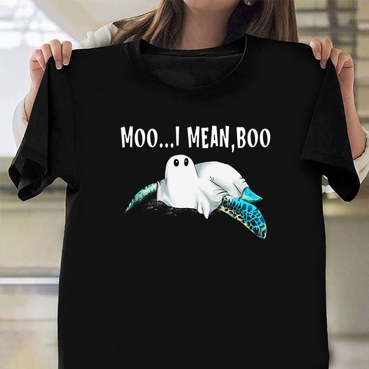 Turtle  Moo I Mean Boo T-Shirt Funny Womens Halloween Shirt Clothing Gift