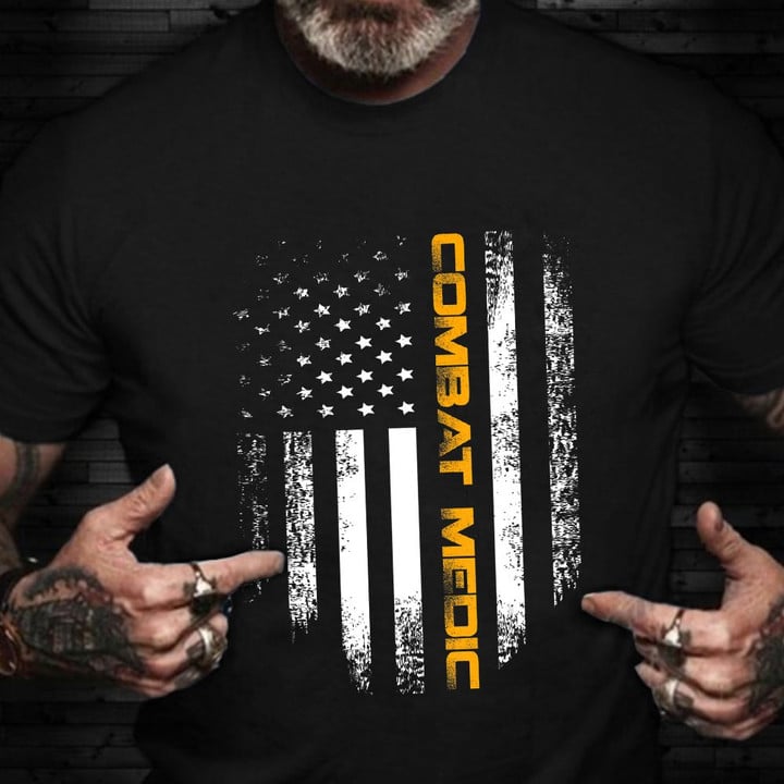 Combat Medic Shirt US Flag Army Combat Medic T-Shirt Veterans Day 2021 Gift Ideas
