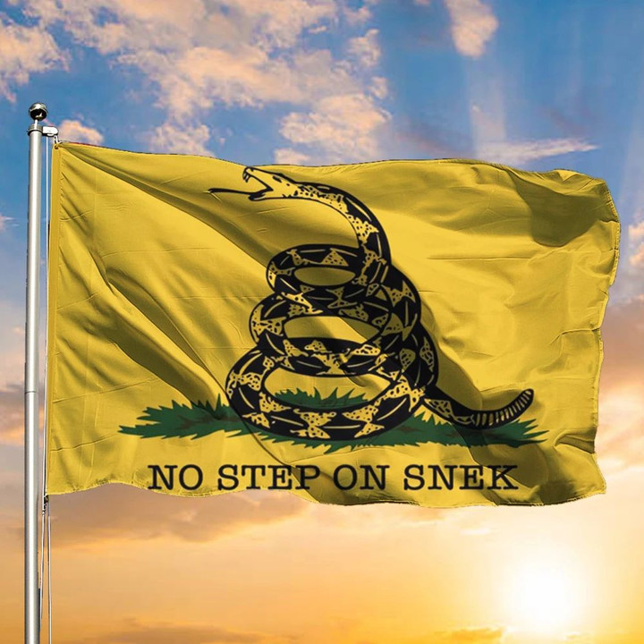 No Step On Snek Flag Gadsden Flag Yellow Flag With Snake Don't Tread On Me