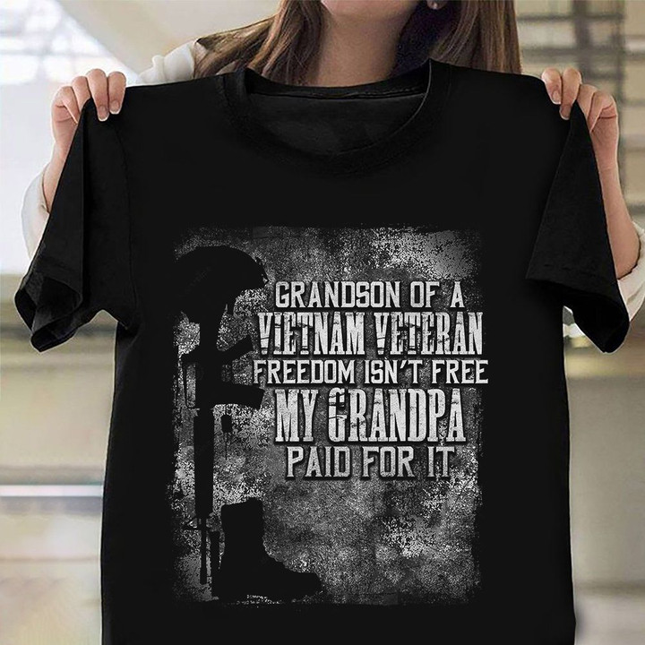 Grandson of A Vietnam Veteran Shirt Proud Vietnam Veteran T-Shirt Gifts For Grandpa