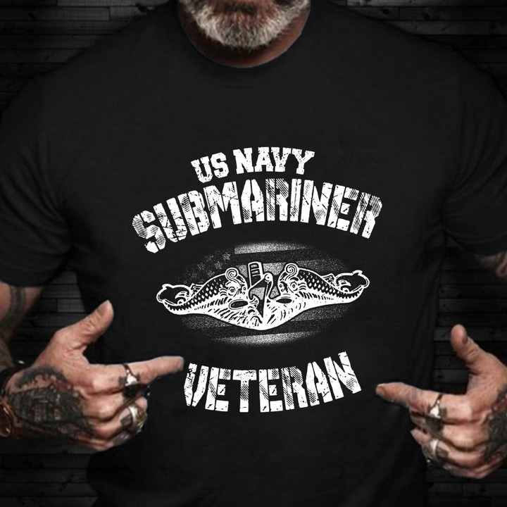 US Navy Submariner Veteran Shirt Retro Flag Proud Navy Mom Shirt Retired Military Gifts