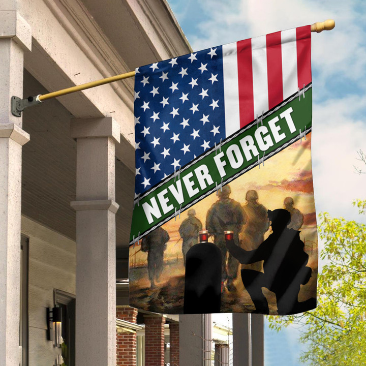 US Soldiers Lest We Never Forget Flag American Flag Veterans Day Ideas Patriot Merch Home Decor