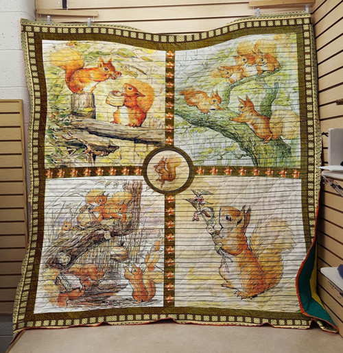 Squirrel Lifestyle Squirrel With Family And Friends Quilt Blanket Great Customized Gifts For Birthday Christmas Thanksgiving Perfect Gifts For Squirrel Lover
