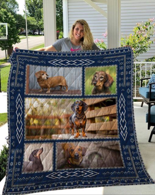 QUI12002 Dachshund Quilt Blanket