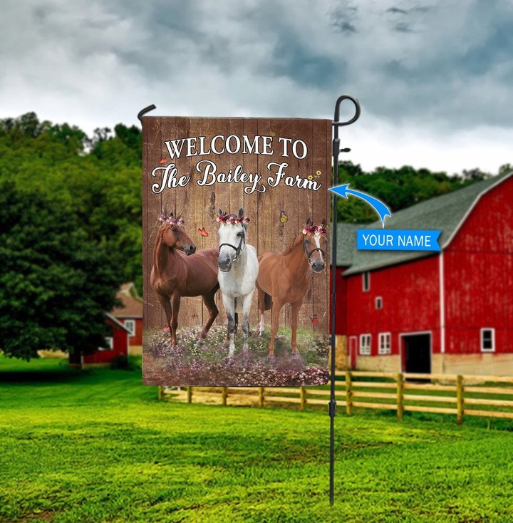 BIF20070704 Horses Welcome To The Farm Personalized Flag