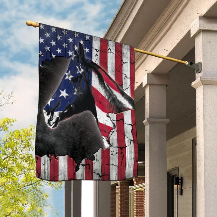 THF0260 Horse Flag