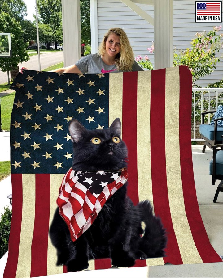 BIQ0502 Black Cat Flag Fleece Blanket – Made in USA