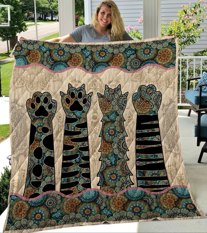 THQ5001 Cat Paw Quilt Blanket