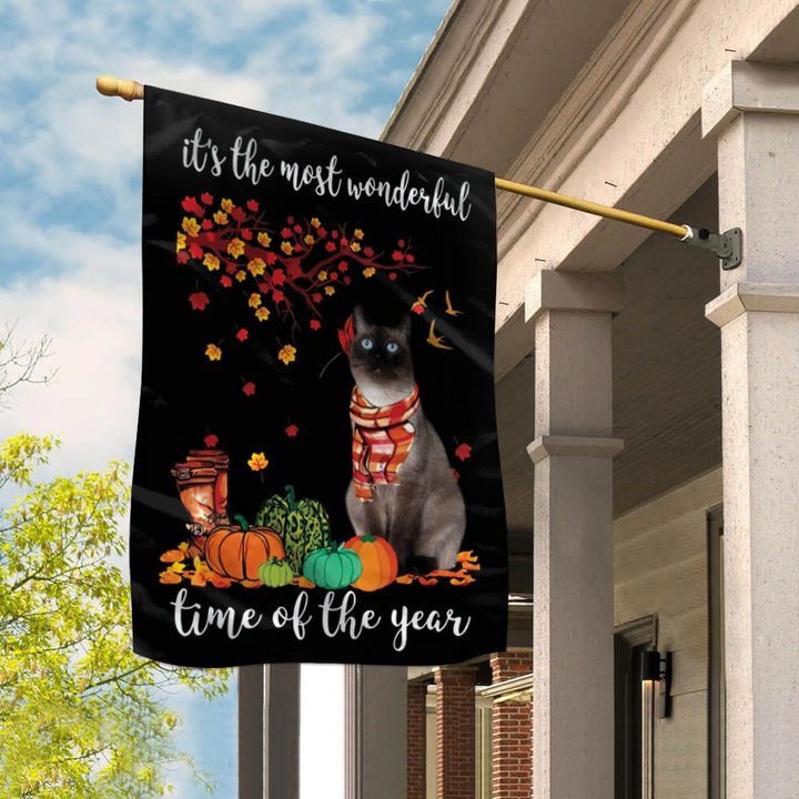 BIF20072909 Siamese Cat It Is The Most Time Of The Year Flag