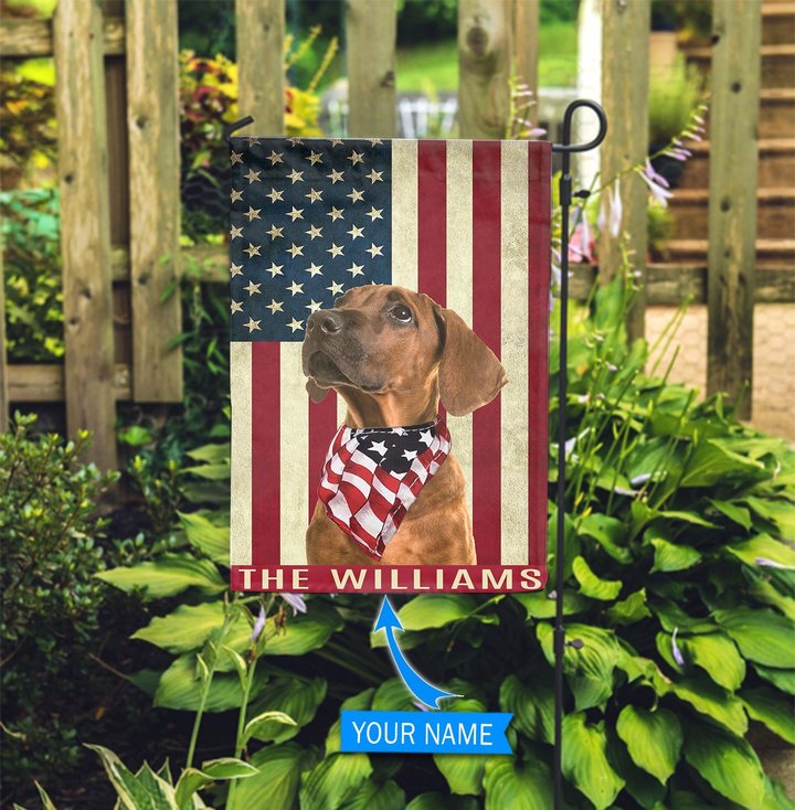 BIF1111 Rhodesian Ridgeback Personalized Garden Flag