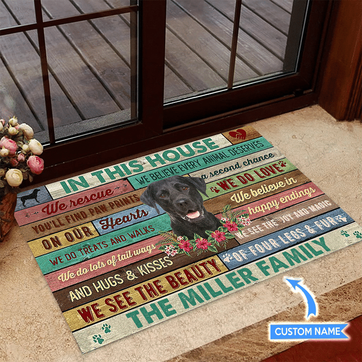 Black Labrador - In this house Funny Outdoor Indoor Wellcome Doormat - Pagift Store
