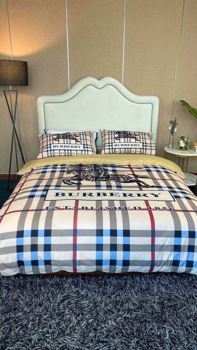Burberry London Luxury Brand Type 24 Bedding Sets