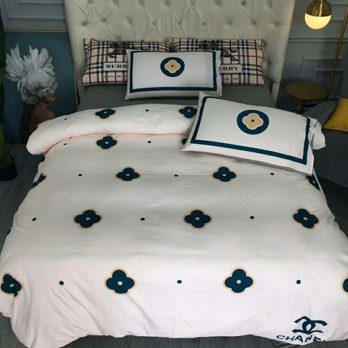 Luxury Cn Chanel Type 70 Bedding Sets Duvet Cover Luxury Brand Bedroom Sets