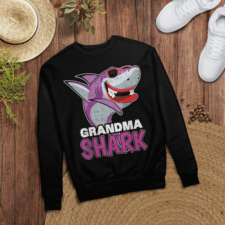 Woonistore - Dabbing Grandma Shark Family Matching Gift T-Shirt