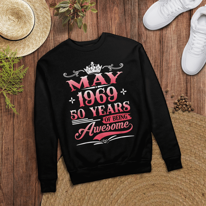 Woonistore - Funny May 1969 50th Birthday Gift Being Awesome T-Shirt