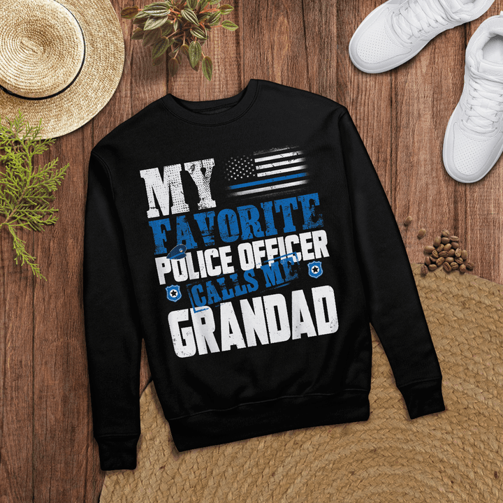 Woonistore - Mens My Favorite Police Officer Calls Me Grandad tShirt Dad 2019