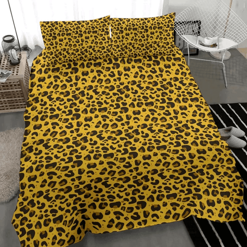 Comfy Leopard Bedding Set