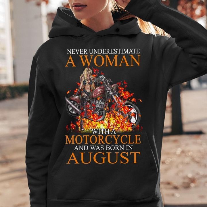 BeKingArt Biker Gifts For Biker Chick Wife Lady Never Underestimate Woman With Motorcycle And Born In August - Standard Hoodie