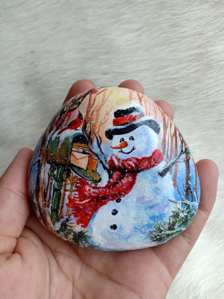 Painted Rock, Snow Man On Natural Rock, Xmas Art Deco