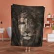 Blanket Gift For Family, Birthday Gift Beautiful The Lion Of Judah - Jesus Fleece Blanket
