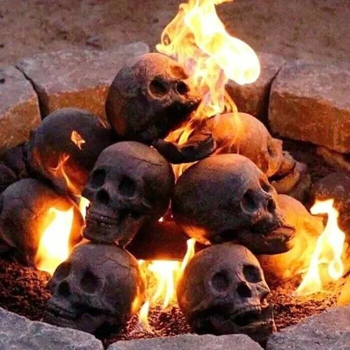 💀Terrifying Human Skull Fire Pit