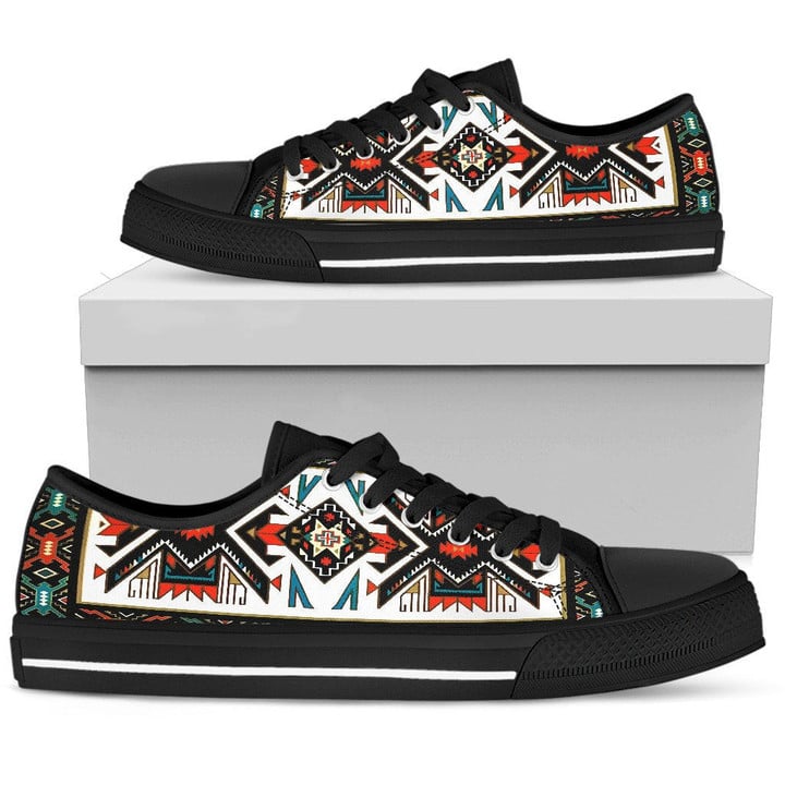 Tribal Colorful Pattern Native American Women's Low Top Canvas Shoe