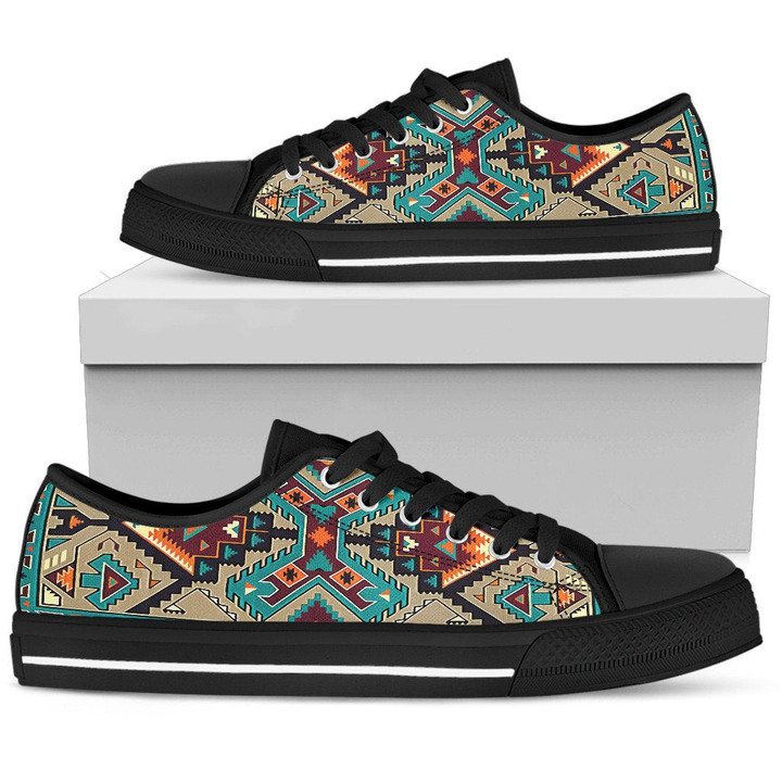 Blue Tribal Pattern Native American Design Women's Low Top Canvas Shoe