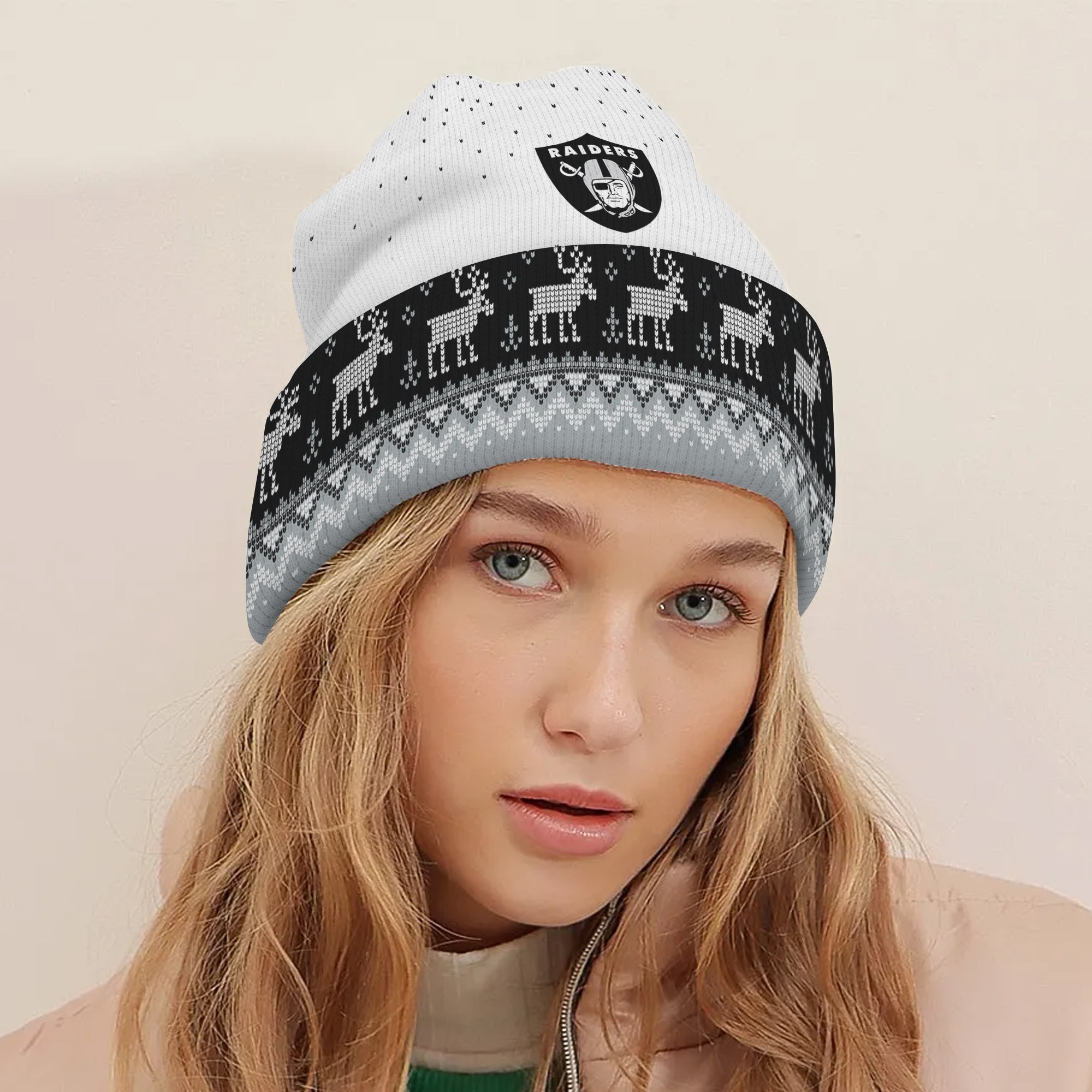 Las Vegas Raiders Light Up Season Beanie Hat