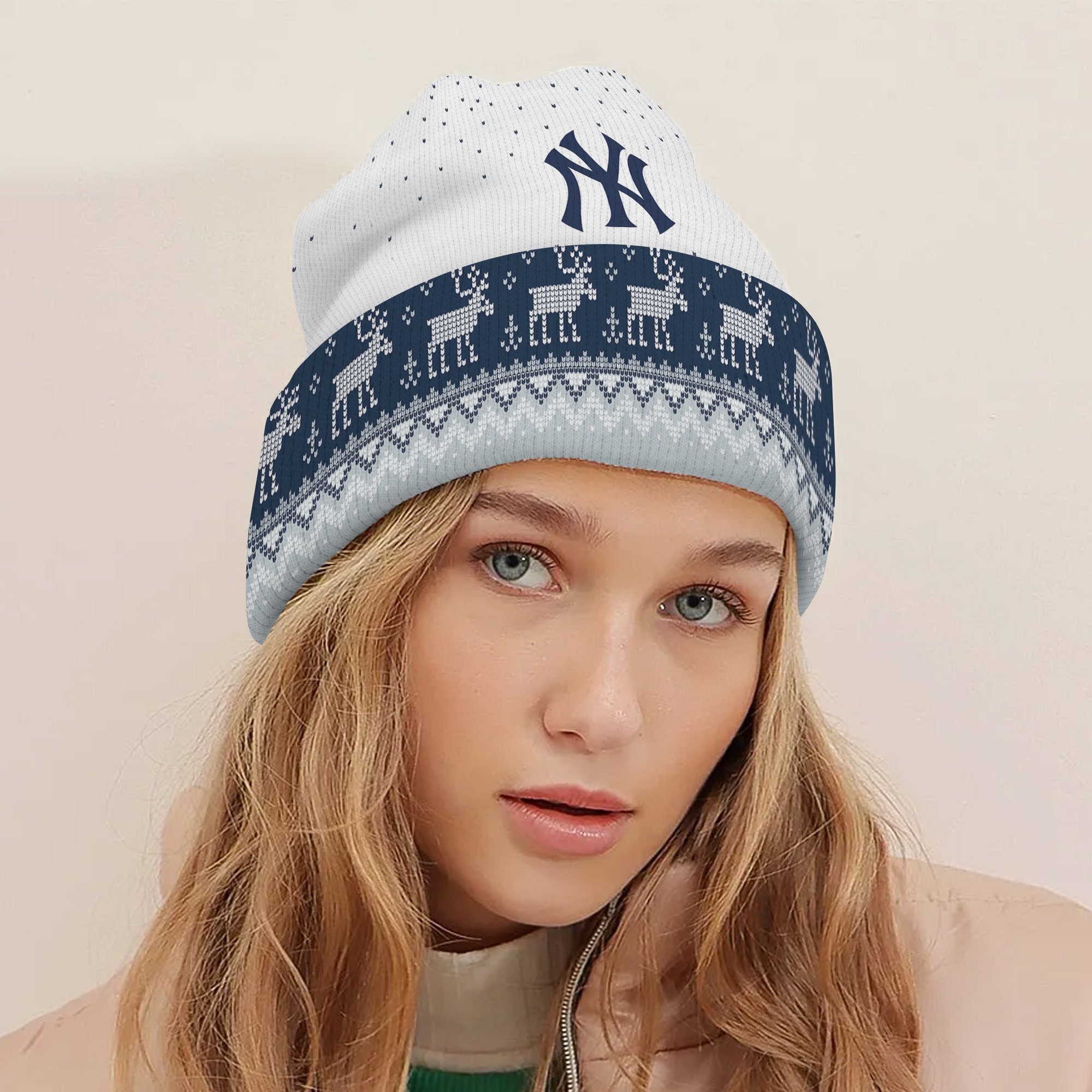 New York Yankees Light Up Season Beanie Hat