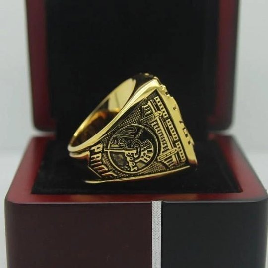 2000 New York Yankees World Series Ring