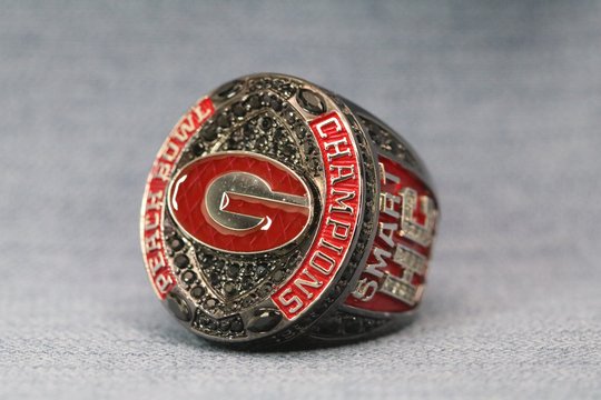 2023 Georgia Bulldogs College Football Peach Bowl Championship Ring Premium Series