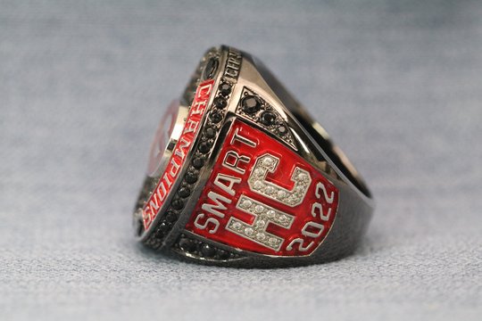 2023 Georgia Bulldogs College Football Peach Bowl Championship Ring Premium Series