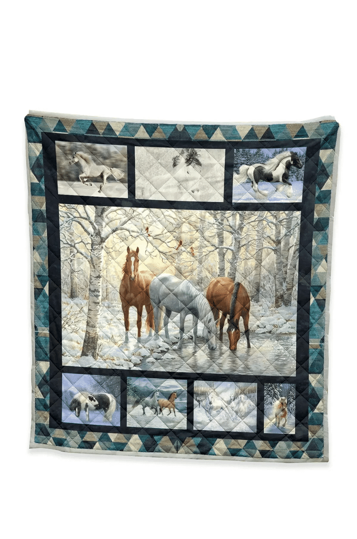 Horse Winter Quilt - Gift For Horse Lovers