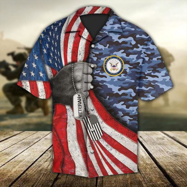 United States Navy Hand Holding Dog Tags With American Flag And Blue Camouflage Veterans Day Hawaiian Shirt SH818